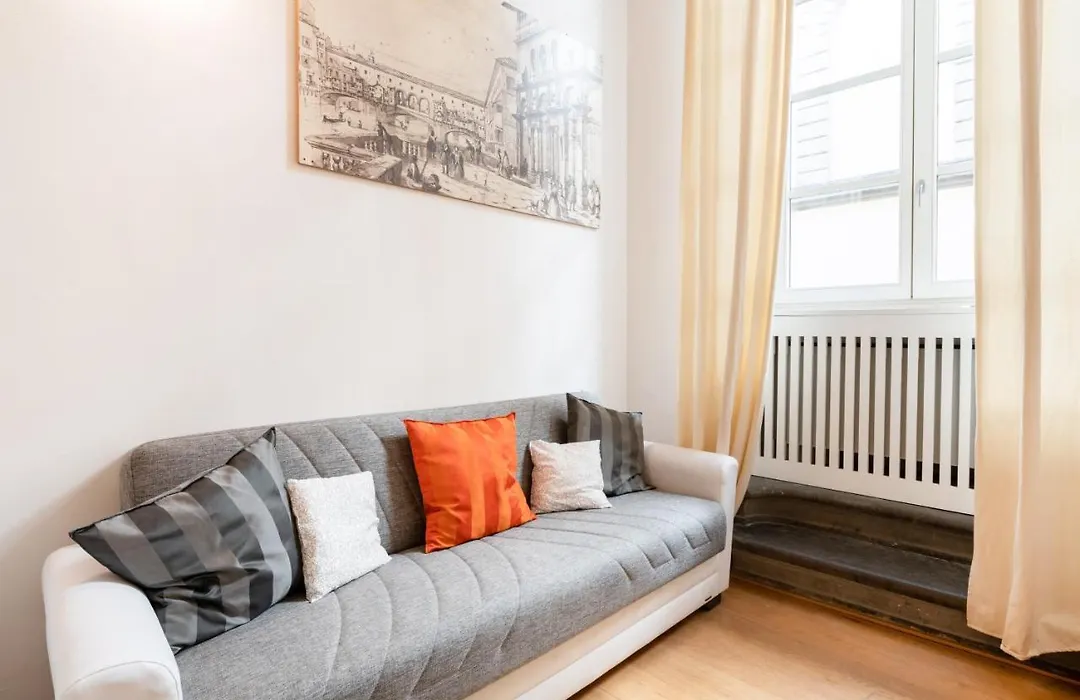 Guesthost - Lovely Studio In The Heart Of The Historic Center-1